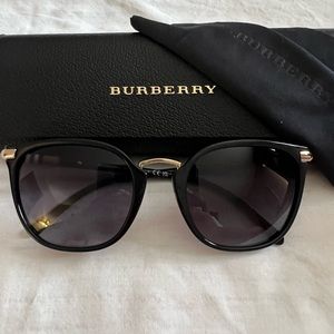 Burberry sunglasses - Authentic w code!